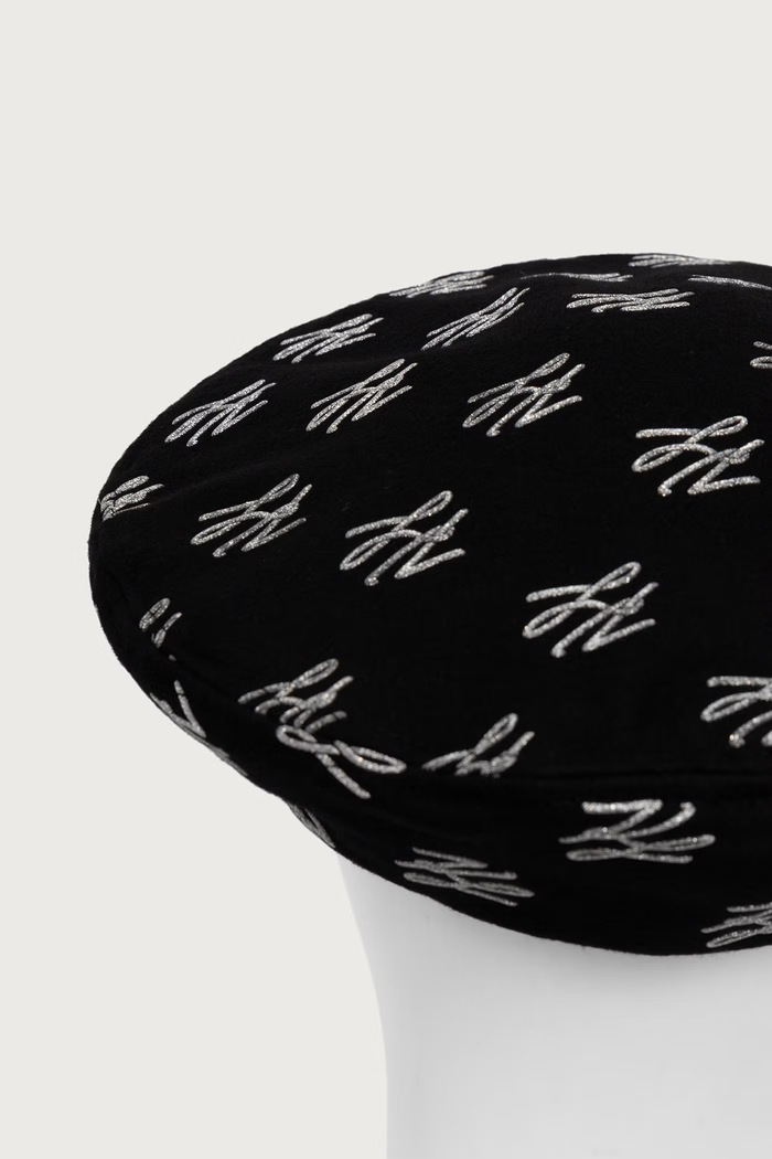Karl Lagerfeld Beretka za žene s vunom B4W33005 crna AW26