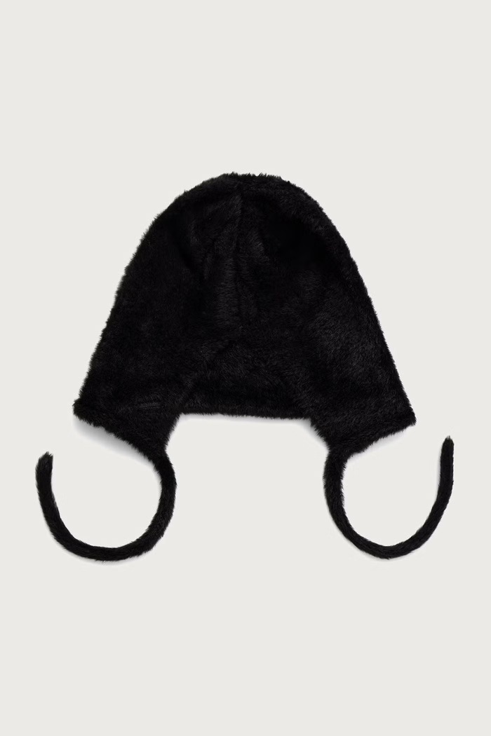 Kangol Czapka uszatka damska FAUX FUR KNIT BONNET czarny K3792.BK001