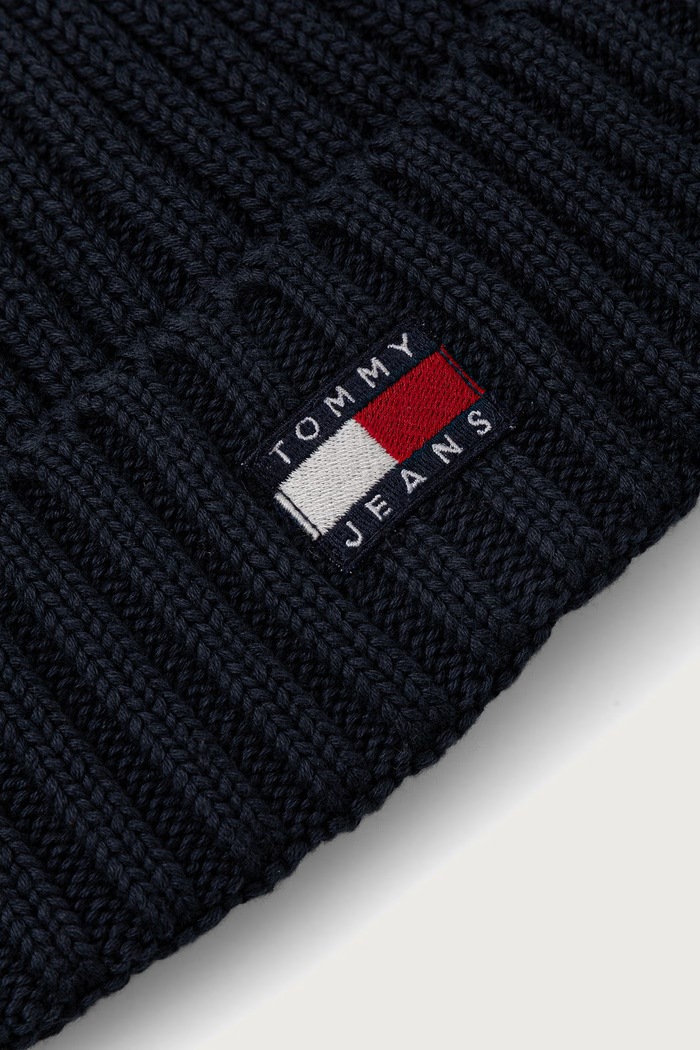 Tommy Jeans Kapa za žene od pamuka AW0AW18979 mornarsko plava AW26