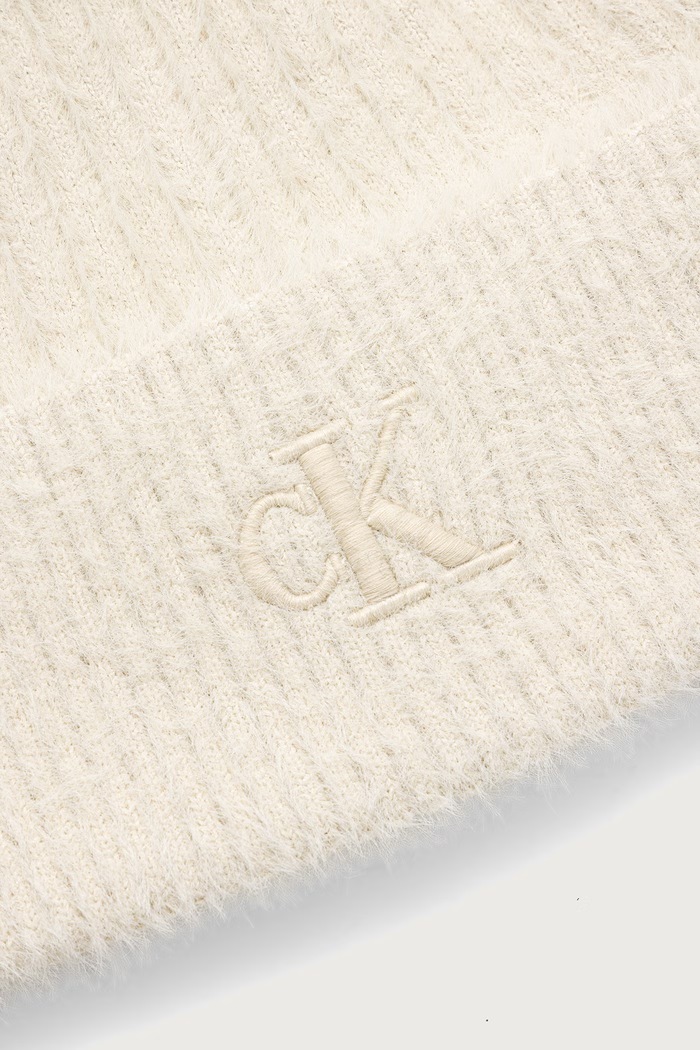 Calvin Klein Kapa s pomponom za žene s viskozom LV04F8113G bež AW26