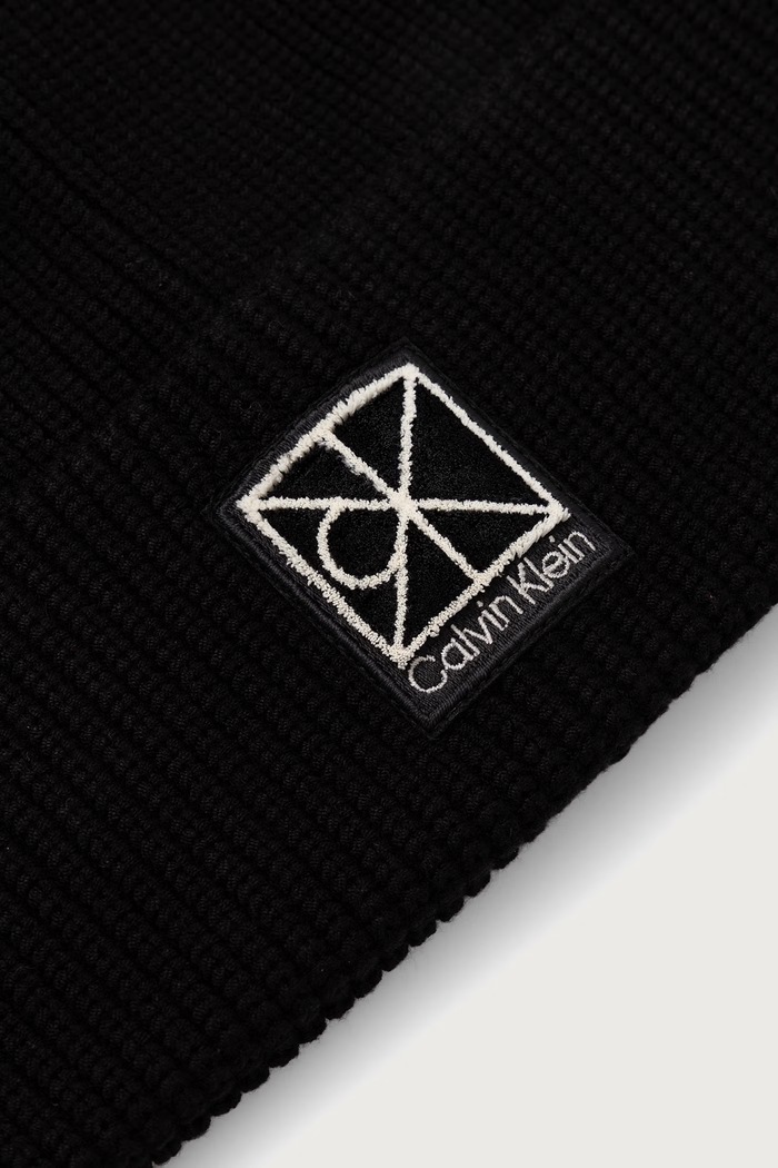 Αξεσουάρ Calvin Klein Σκούφος γυναικείος με βισκόζη LV04F8109G μαύρο