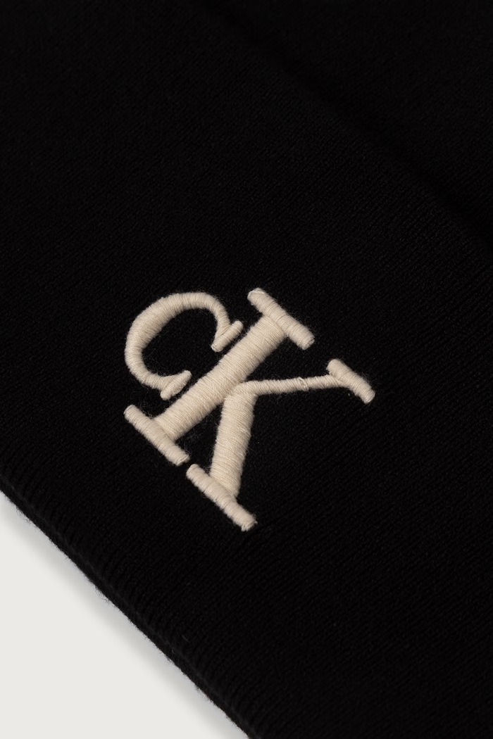 Аксесоари Calvin Klein Шапка дамска LV04F8098G черен