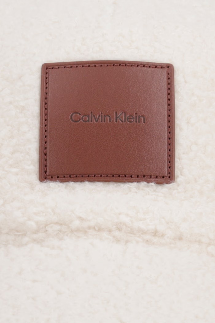 Calvin Klein czapka bejsbolówka damska polarowa LV04F5096G beżowy AW26