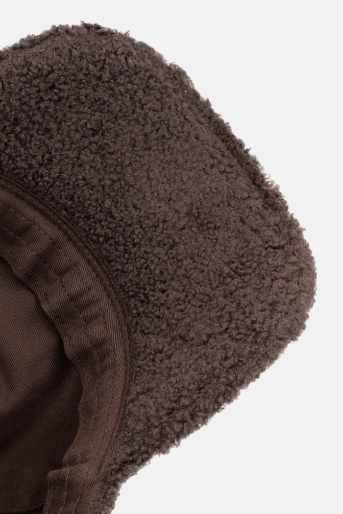 Calvin Klein czapka bejsbolówka damska polarowa brązowy LV04F5096G