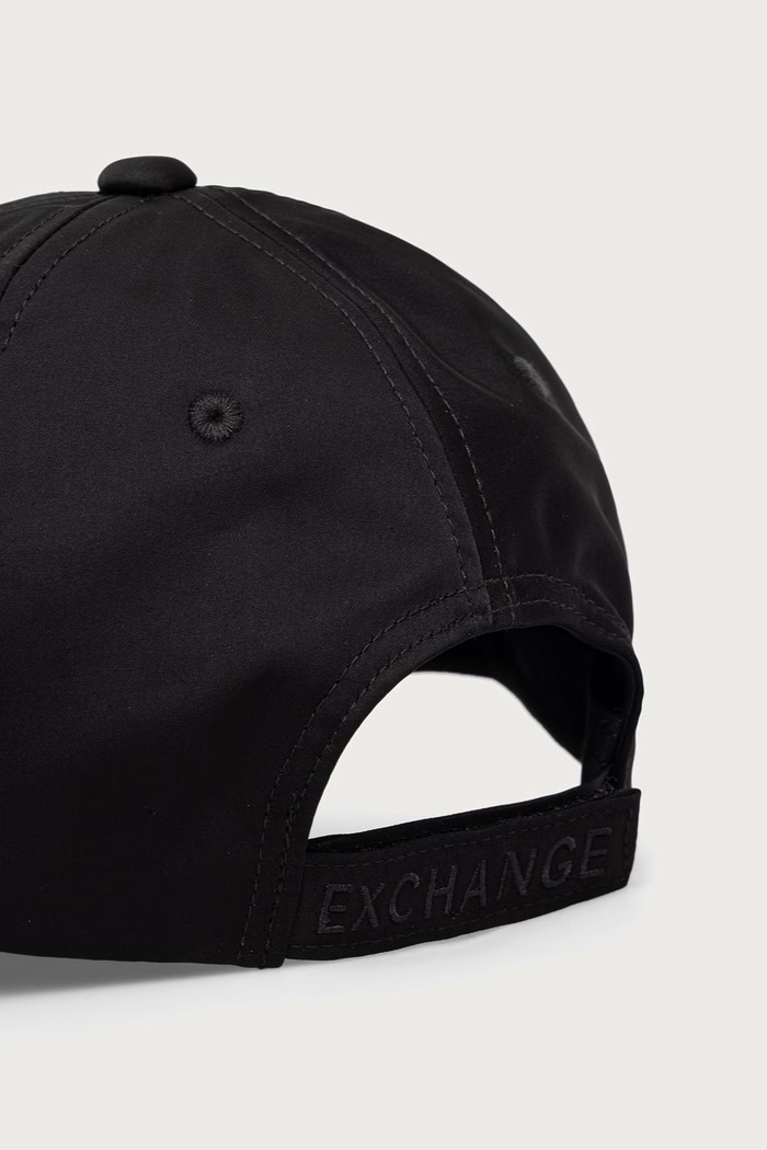 Dodaci Armani Exchange kapa sa šiltom za žene od viskoze XW003053.AF26066 crna