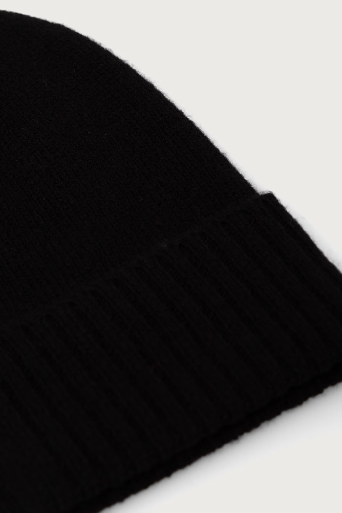 Akcesoria United Colors of Benetton Czapka beanie damska wełniana 63UWVA00G czarny