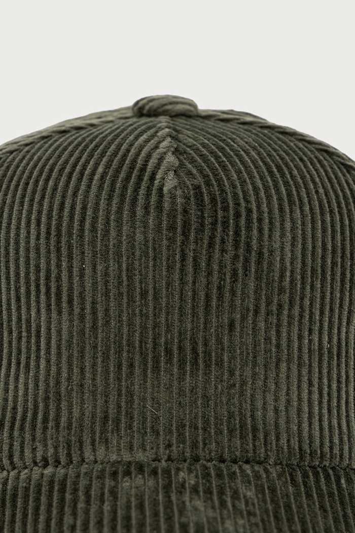 Weekend Max Mara Czapka z daszkiem damska sztruksowa WKARAGNO 2625576034600 zielony AW26