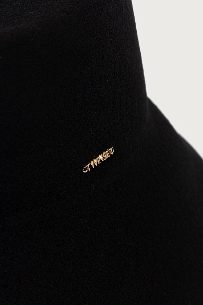 Twinset капела дамска от вълна 262TO5220 черен AW26