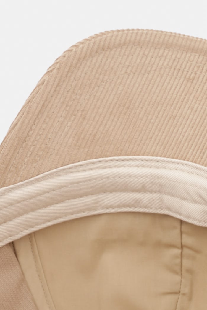 Twinset berretto con visiera da donna in velluto a coste marrone 262TA4120