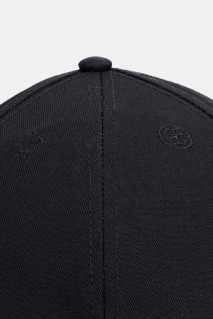 Guess bejzbolska kapa za žene pamučna ELLA AW5607.COT01 crna AW26