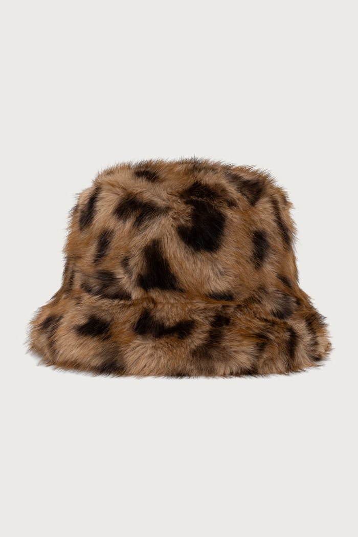 Аксесоари Guess Шапка идиотка дамска EUGENIE W6BZ17.W4395 кафяв