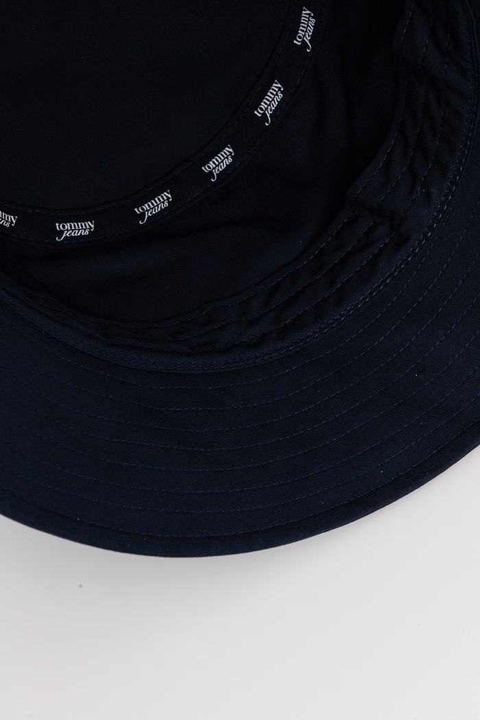 Tommy Jeans καπέλο bucket γυναικείο βαμβακερό σκούρο μπλε AW0AW18870
