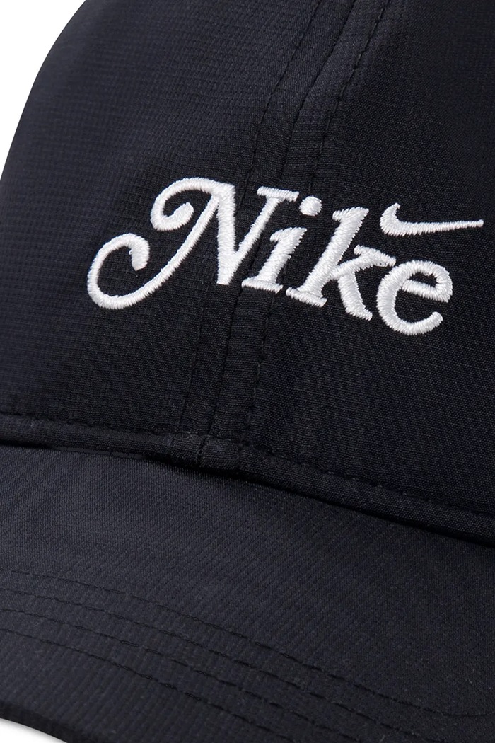Nike Czapka z daszkiem dziecięca czarny 3A3160