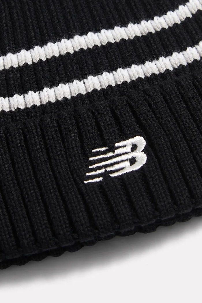 Chłopiec New Balance czapka z pomponem dziecięca bawełniana AC0569L czarny