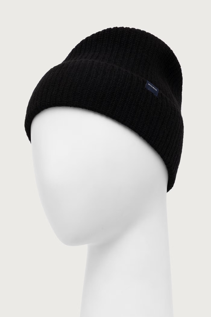 Woolrich CFWOAC0331MBUF0659 czapka męska z wełną CFWOAC0331MBUF0659 czarny AW26