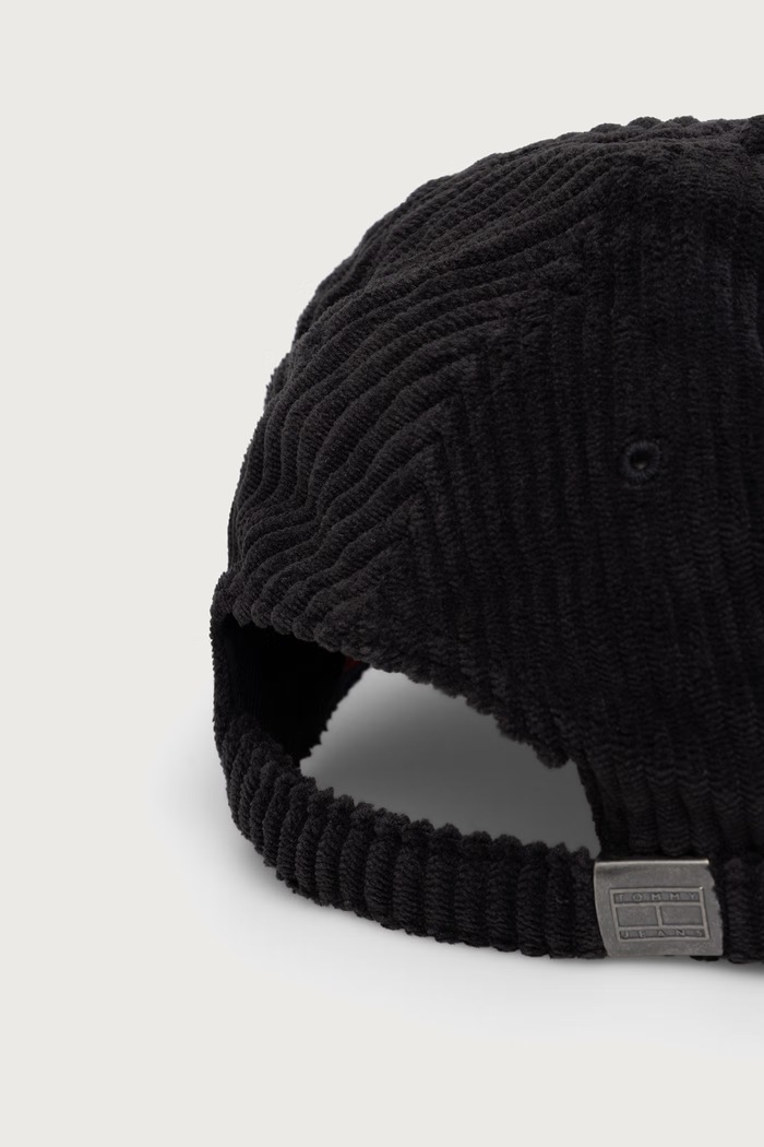 Αξεσουάρ Tommy Jeans Καπέλο με γείσο ανδρικό κοτλέ AM0AM14596 μαύρο