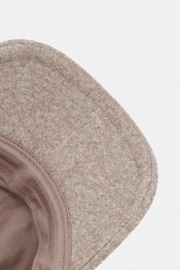 Calvin Klein czapka z daszkiem damska brązowy LV04D5131G