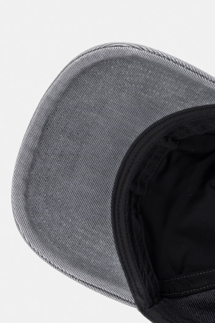 Calvin Klein kapa s šiltom moška jeansasta siva LV04D5166G