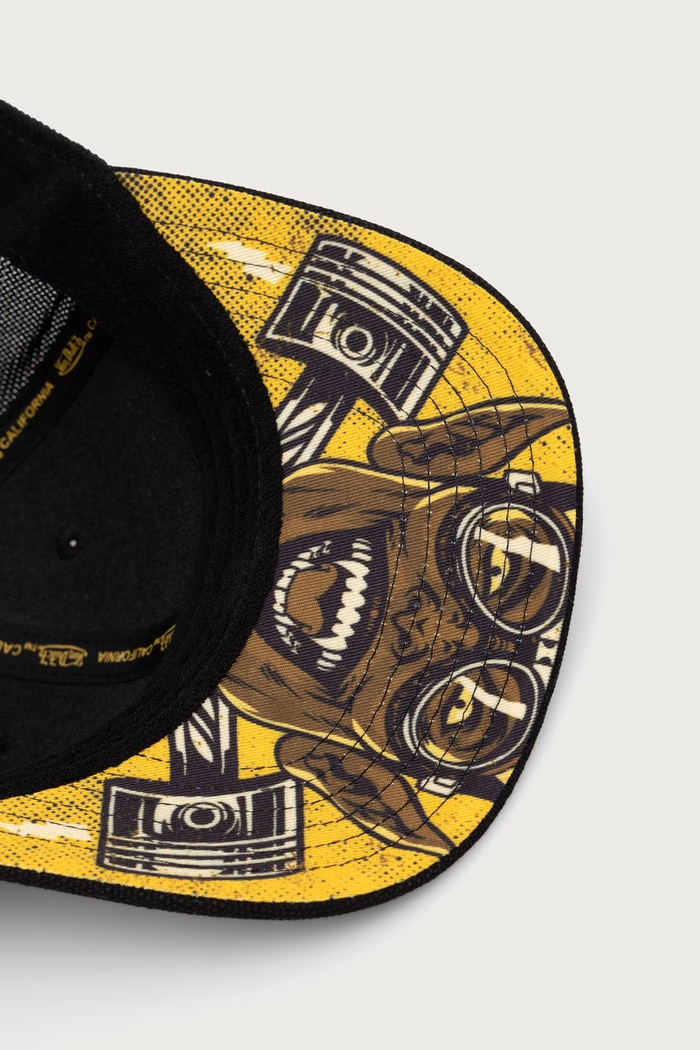 Czapka z daszkiem trucker z bawełną Von Dutch VD.1.CS.CAN.01 czarny