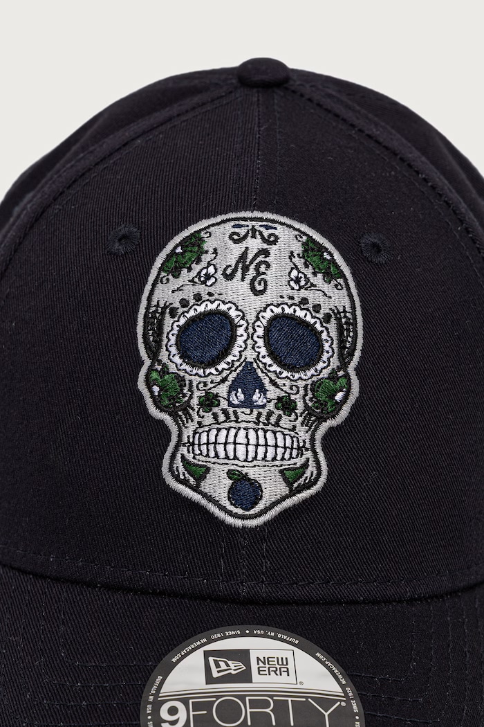 New Era Czapka z daszkiem bawełniana NE SKULL 940 NVY 60976208 granatowy AW26