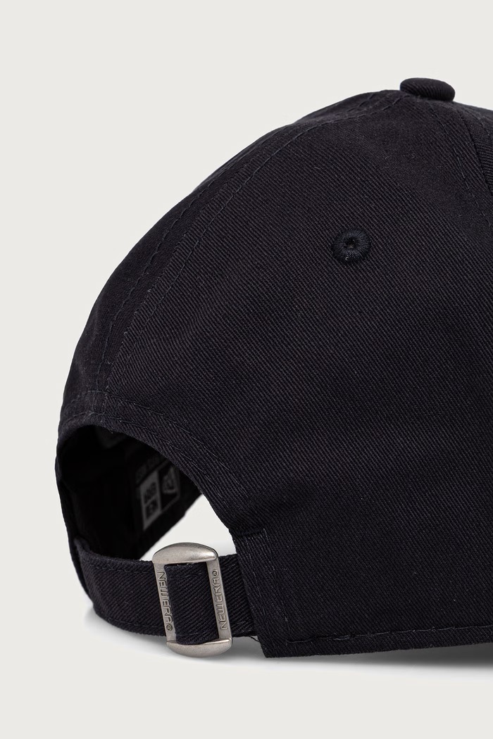 Akcesoria New Era Czapka z daszkiem bawełniana NE SKULL 940 NVY 60976208 granatowy