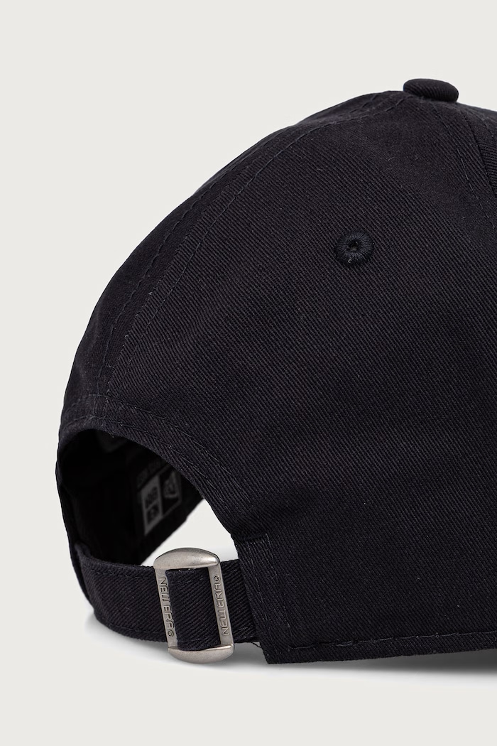 Akcesoria New Era Czapka z daszkiem bawełniana NE SKULL 940 NVY 60976208 granatowy