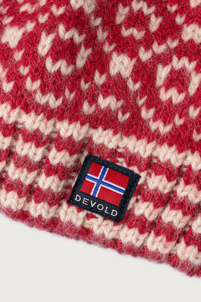 Devold Czapka wełniana Svalbard Wool PDTC.396.901.A czerwony AW26