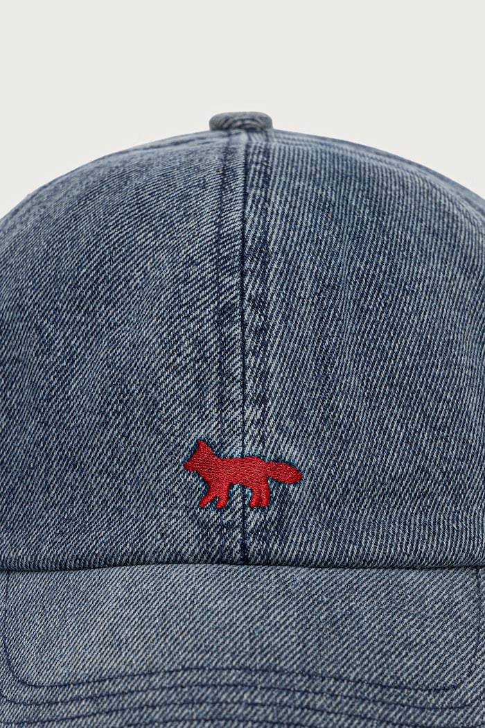 Maison Kitsuné Profile Fox czapka bejsbolówka jeansowa MRUAH04WD4025 niebieski AW26