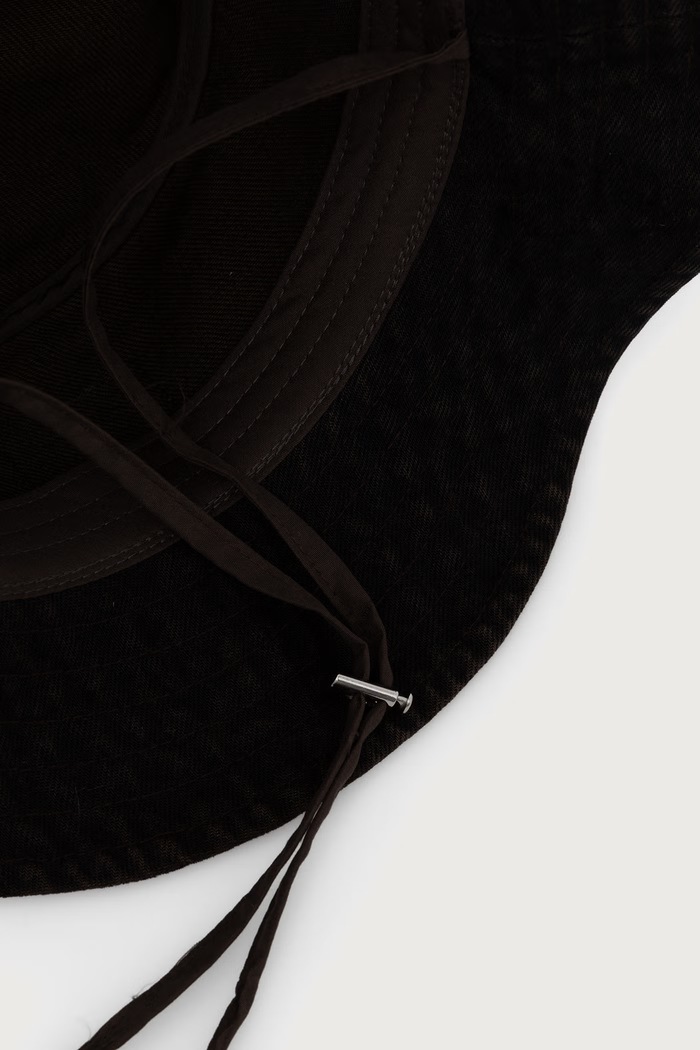 Kapelusz bucket bawełniany BAY DRAWSTRING Levi's czarny 005CP