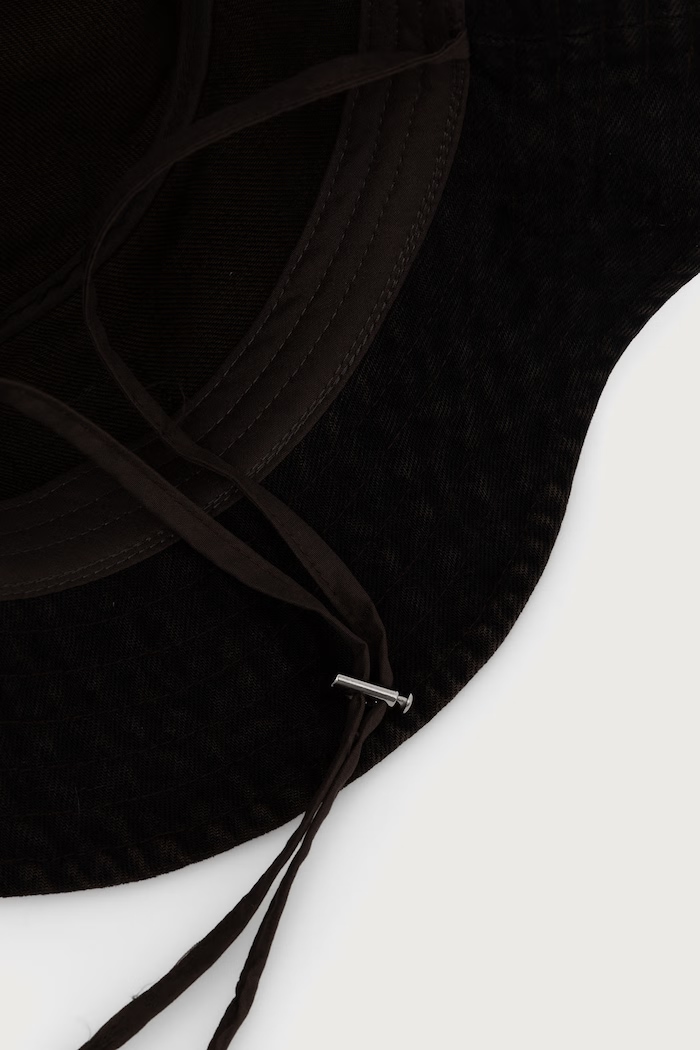 Kapelusz bucket bawełniany BAY DRAWSTRING Levi's czarny 005CP