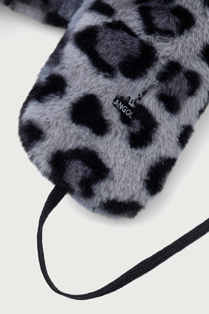 Kangol Czapka WILD FUR TRAPPER K5345.MG004 niebieski AW26