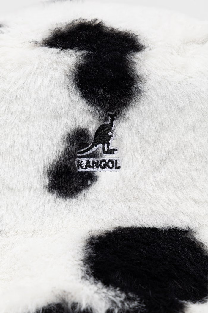 Kangol Kapelusz bucket damski FAUX FUR BUCKET K4370.SP103 biały AW26