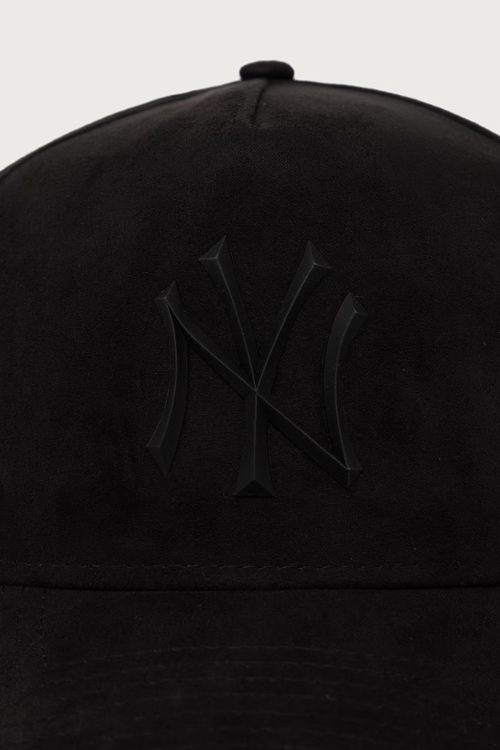 New Era czapka z daszkiem FAUX SUEDE E-FRAME 60580814 czarny AW26