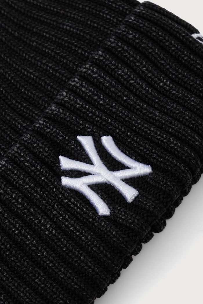 Akcesoria New Era Czapka beanie damska bawełniana MLB WASHED 60691189 czarny