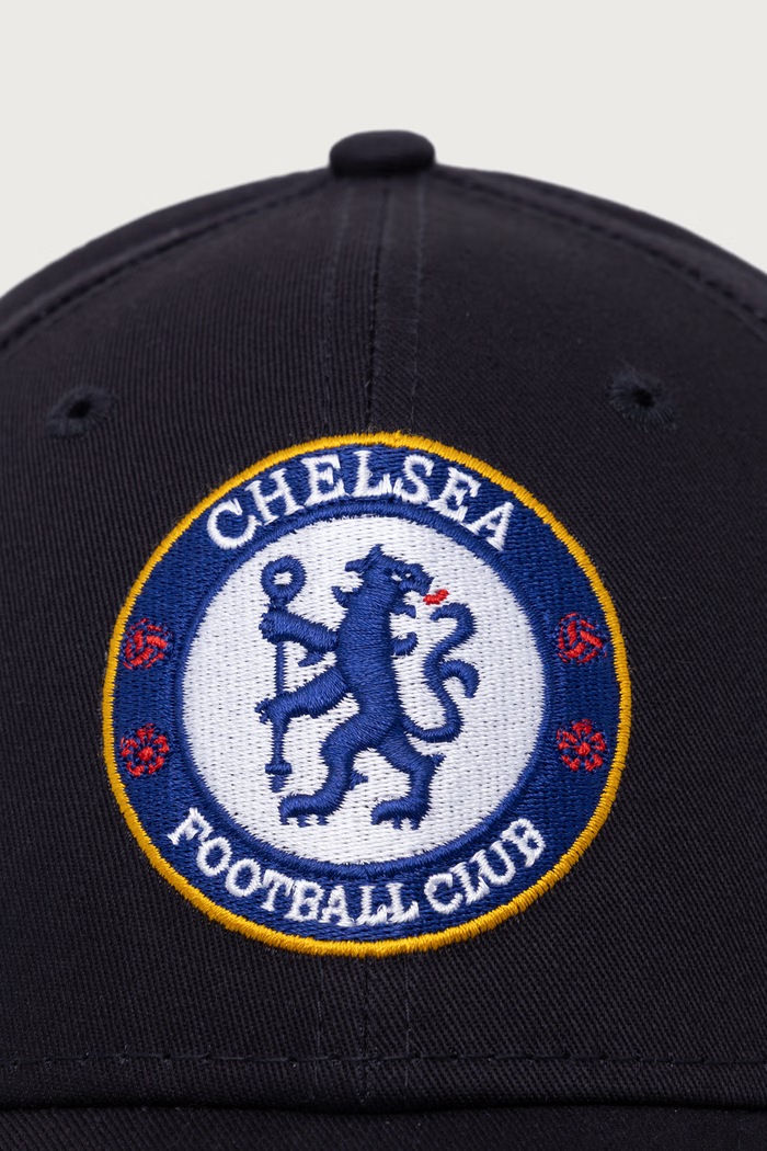New Era czapka z daszkiem bawełniana 9FORTY® CHELSEA FC LION CREST 60684722 granatowy AW26