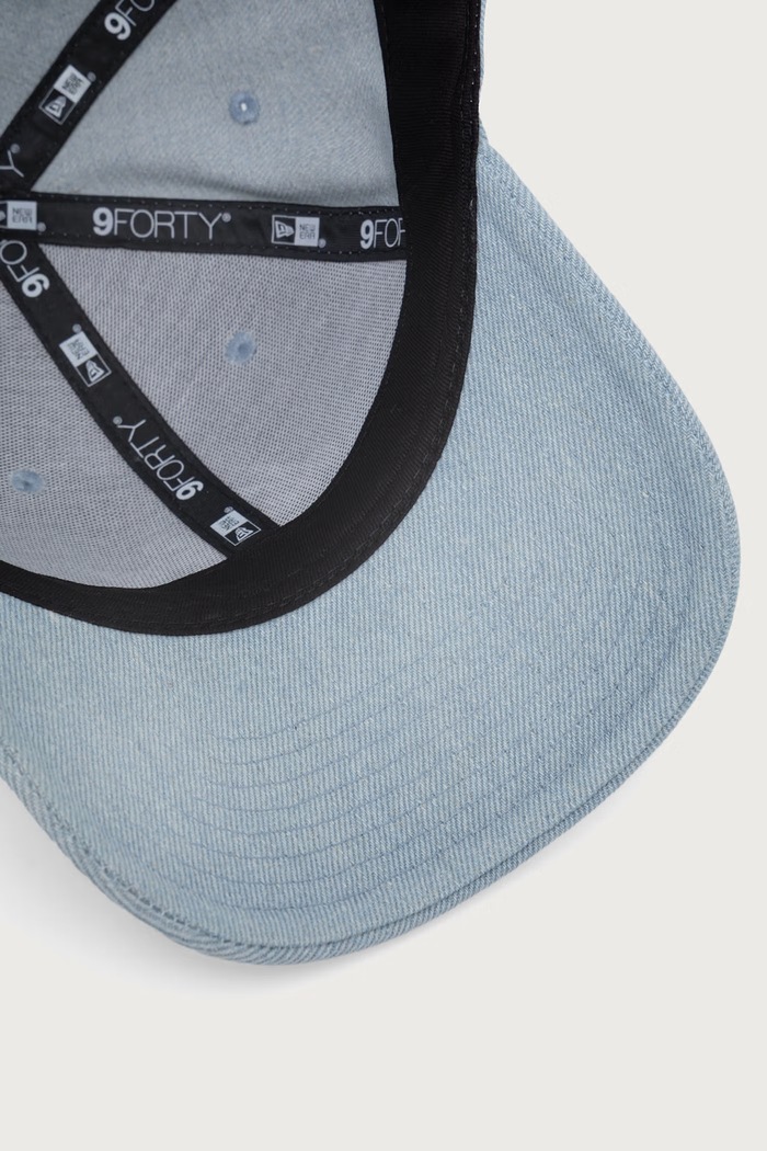 New Era czapka z daszkiem jeansowa DENIM 9FORTY® niebieski 60915751