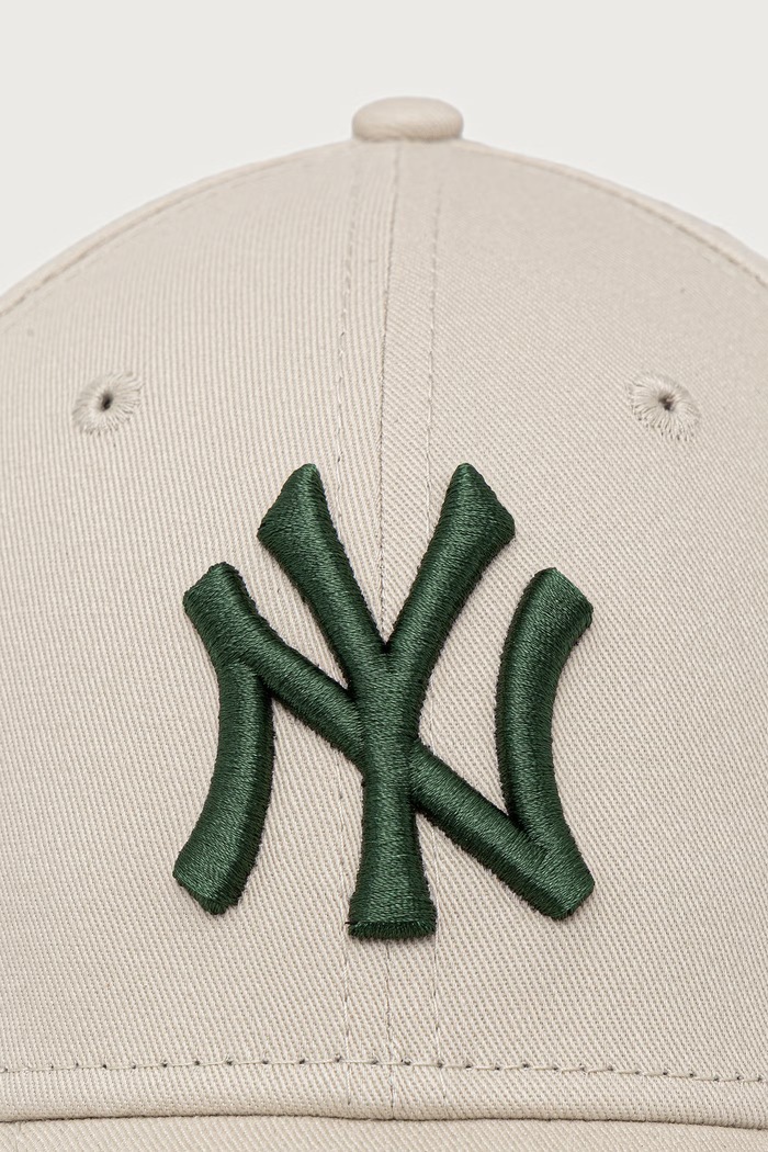 New Era czapka z daszkiem bawełniana LEAGUE ESSENTIAL 9FORTY® 60915916 beżowy AW26