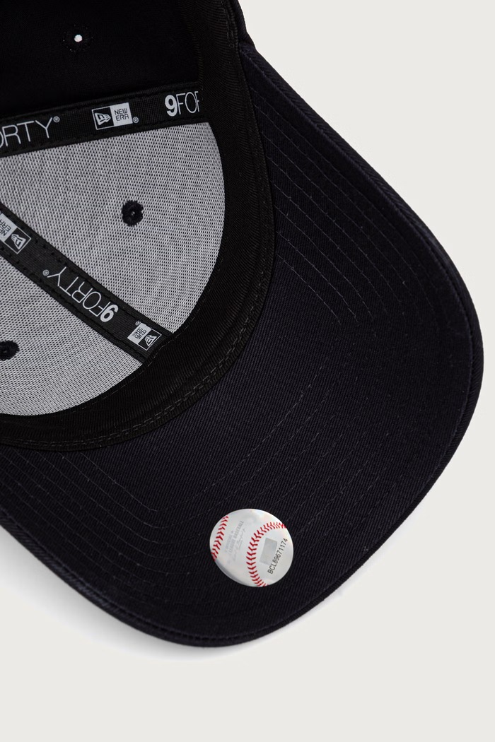 New Era czapka z daszkiem bawełniana PATCH 9FORTY® granatowy 60915783