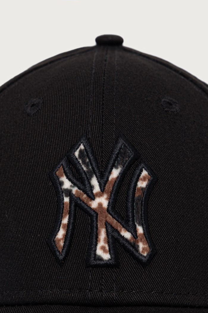 New Era czapka z daszkiem bawełniana FAUX PONY INFILL 9FORTY® 60844109 czarny AW26