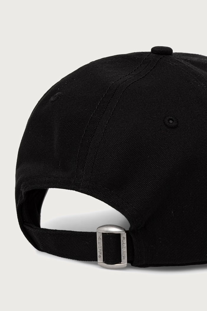 Akcesoria New Era czapka z daszkiem bawełniana METALLIC OUTLINE 9FORTY® 60915768 czarny