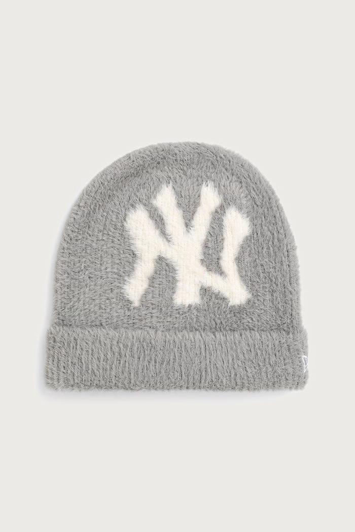 New Era Czapka FLUFFY MOHAIR 2 szary 60915890