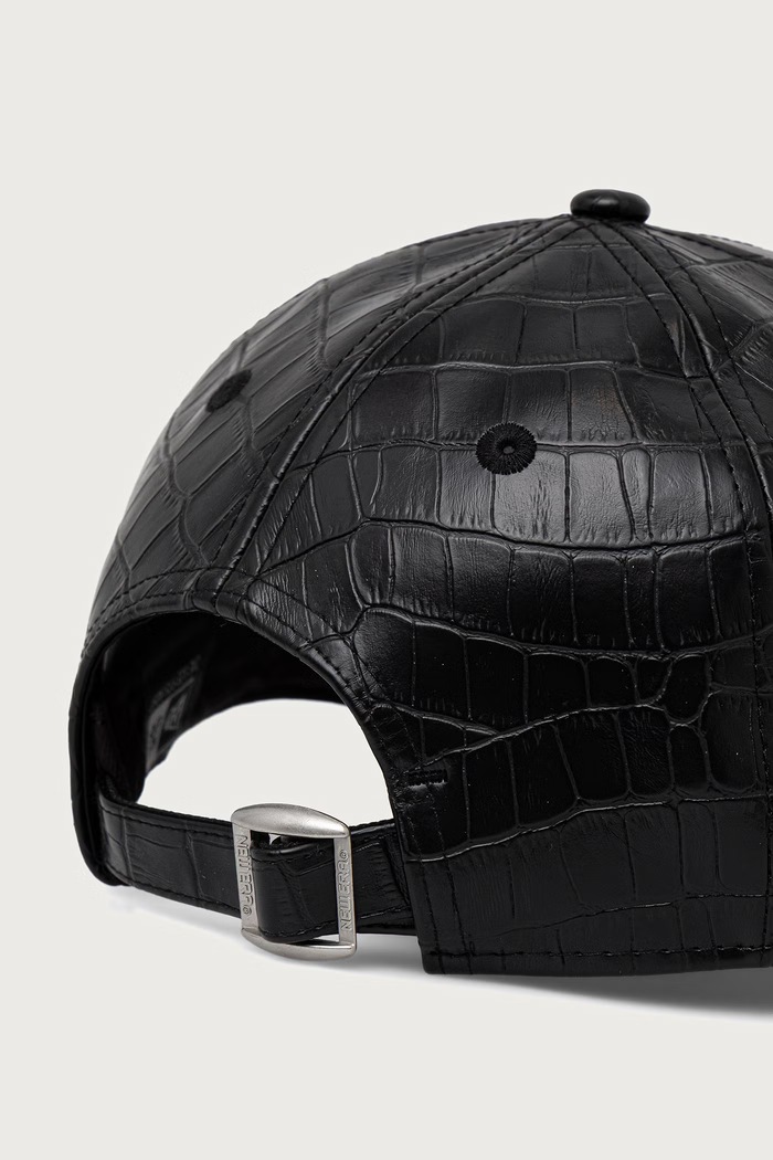 Akcesoria New Era czapka bejsbolówka PATTERN PU 9FORTY® 60915860 czarny