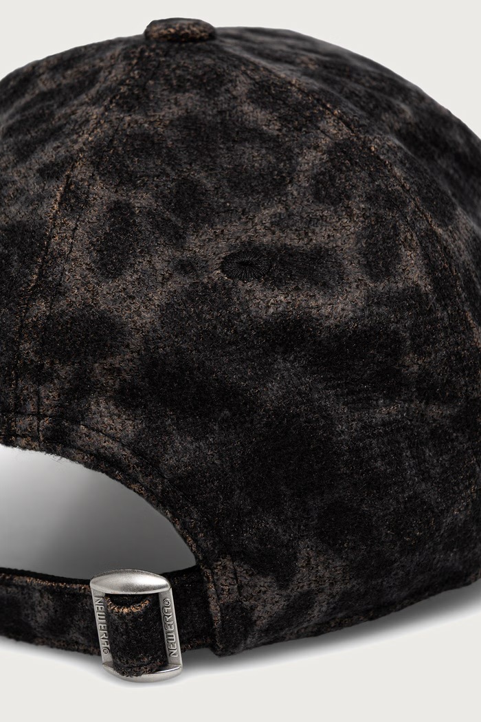 Akcesoria New Era czapka bejsbolówka COSY LEOPARD 9FORTY® 60915728 czarny