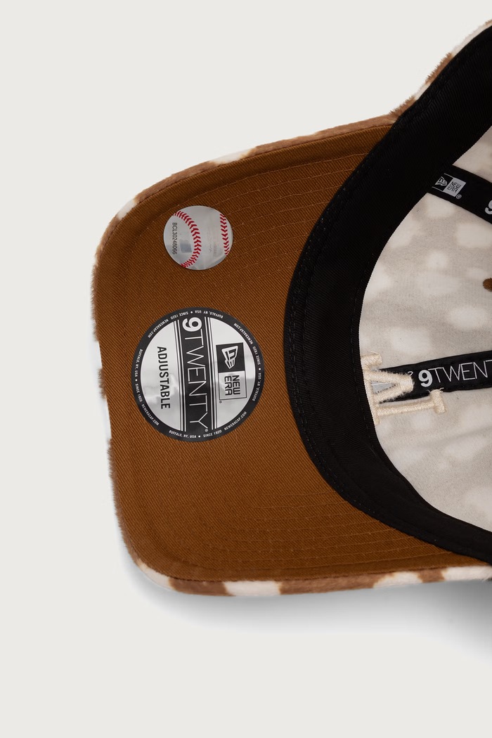 Czapka z daszkiem trucker ANIMAL PRINT 9TWENTY® New Era 60844105 brązowy