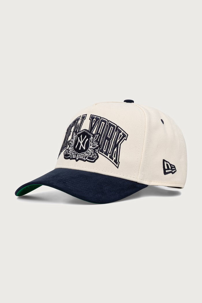 New Era czapka z daszkiem WORDMARK SUEDE E-FRAME beżowy 60915950