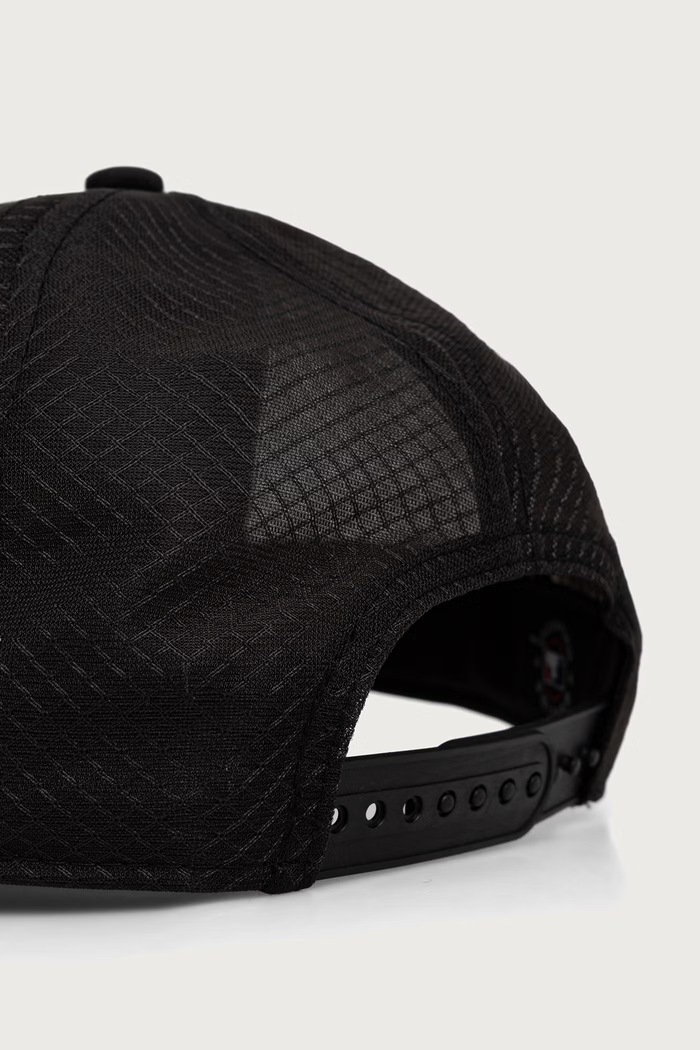 New Era czapka z daszkiem trucker SPORTY 9FORTY® APEX 60915808 czarny AW26