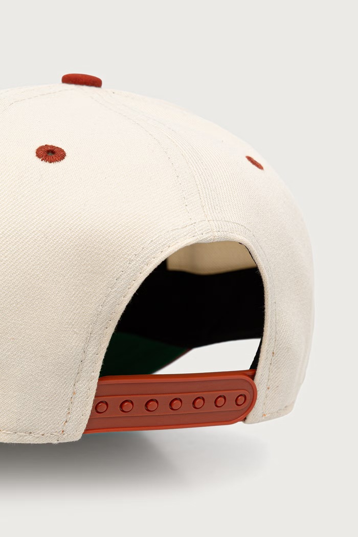 Akcesoria New Era czapka z daszkiem bawełniana WORDMARK SUEDE E-FRAME 60915997 beżowy