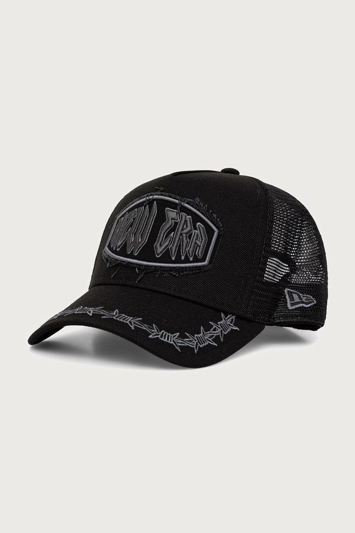 New Era Czapka z daszkiem trucker DISTRESSED PATCH E-FRAME czarny 60915945