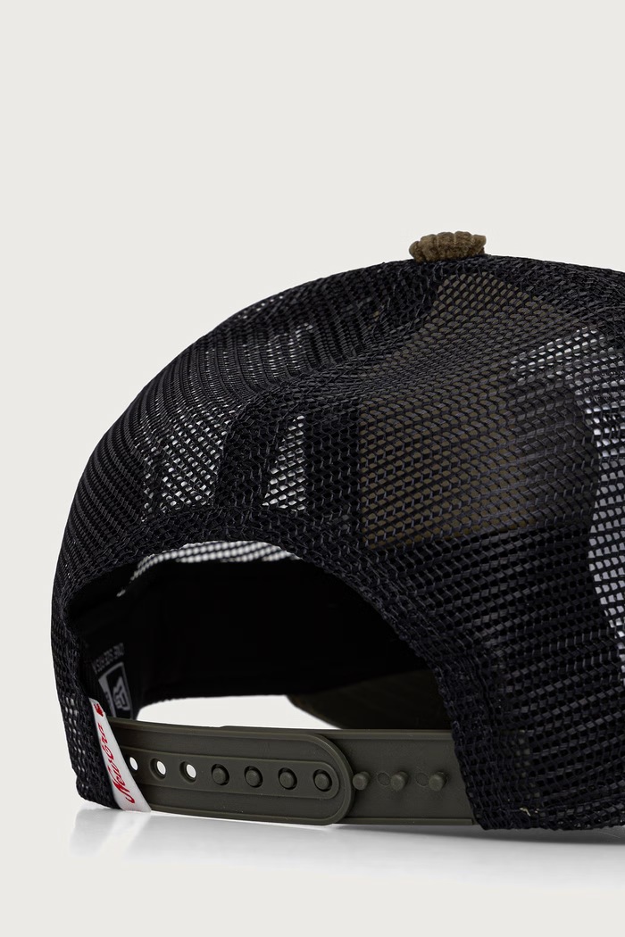 Akcesoria New Era czapka z daszkiem PATCH CORD EF TRUCKER 60915862 beżowy