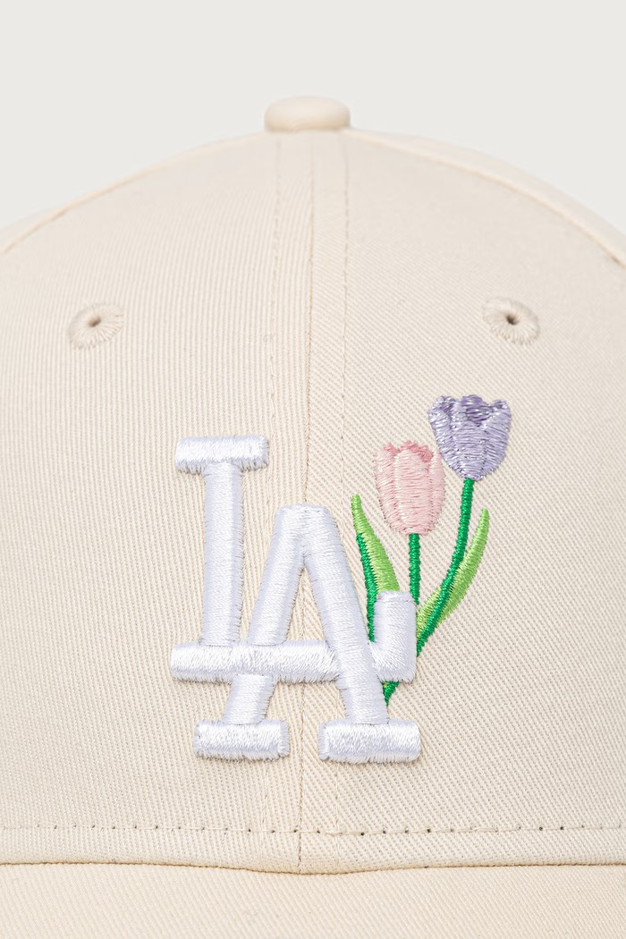New Era czapka z daszkiem bawełniana FLOWER ICON 9FORTY® 60915923 beżowy AW26